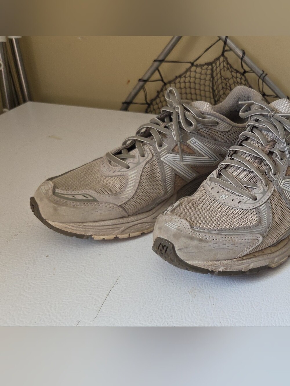 New Balance Men's Light Gray Athletic Sneakers Mars 860v2